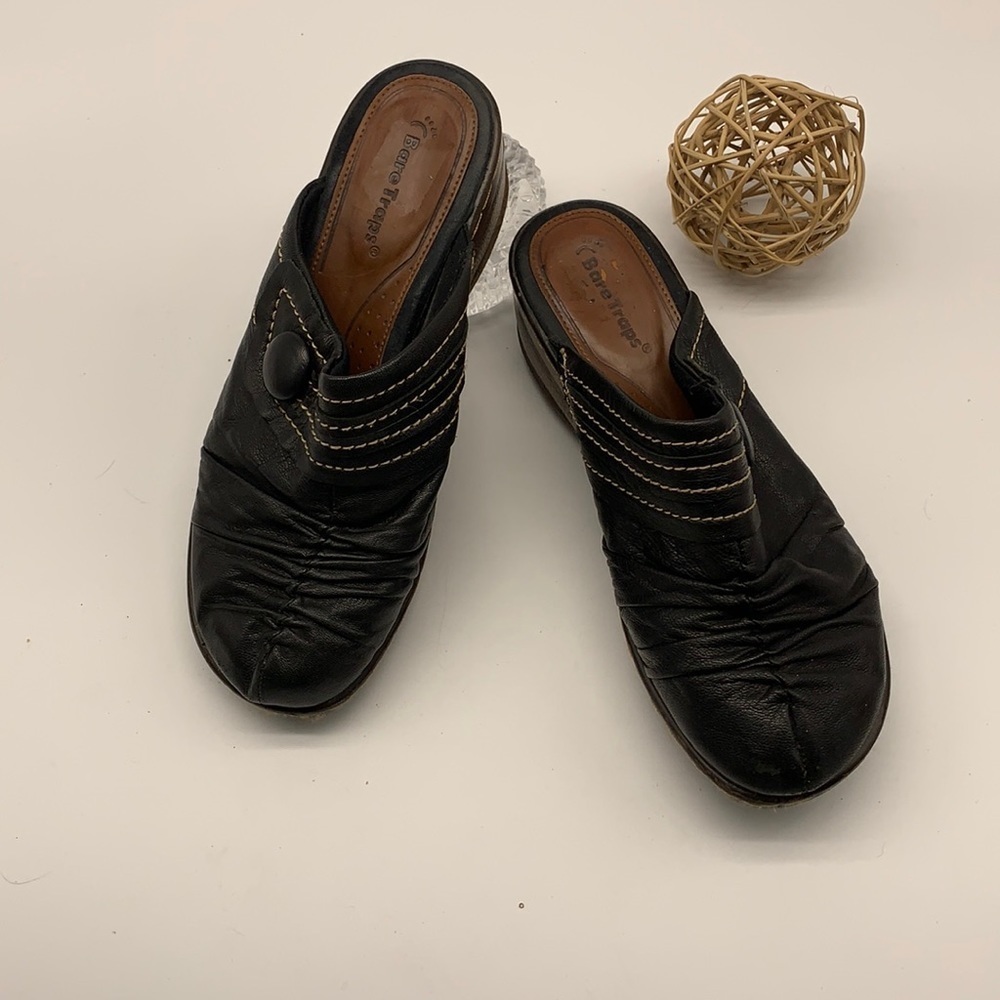 BareTraps Slip on Mules in Black Leather